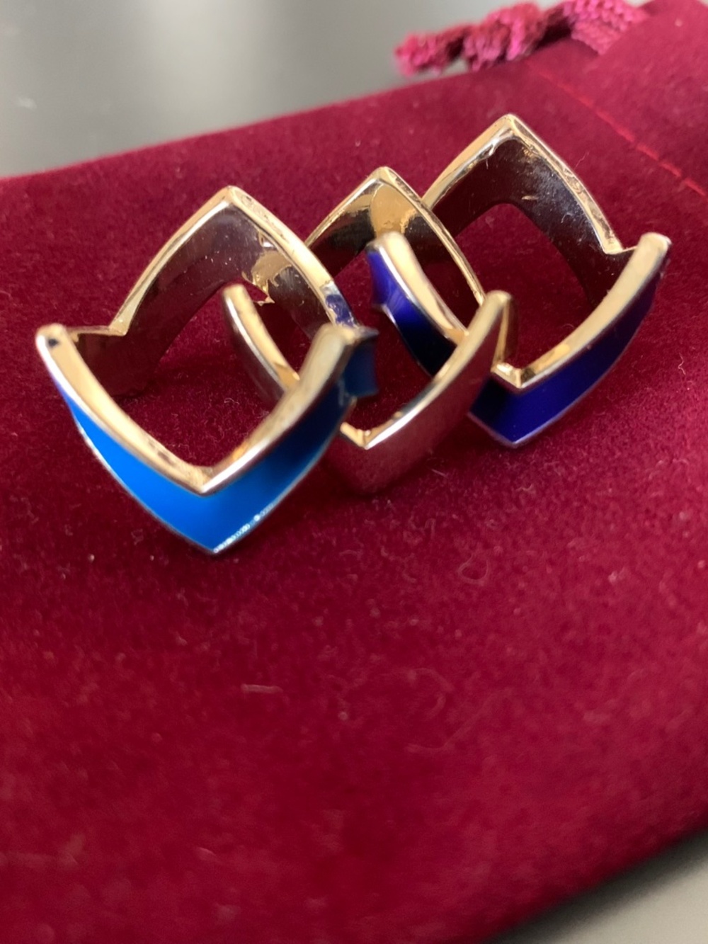 Geometric Chevron Enamel Set of Three Rings | Size 6 | Gold-Tone & Dual Blue
